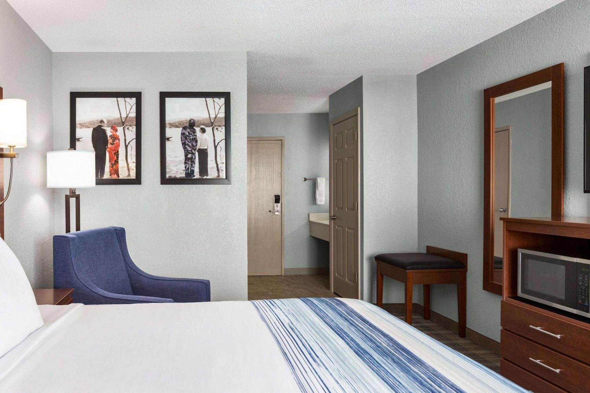 Americinn By Wyndham Williamsburg Zewnętrze zdjęcie