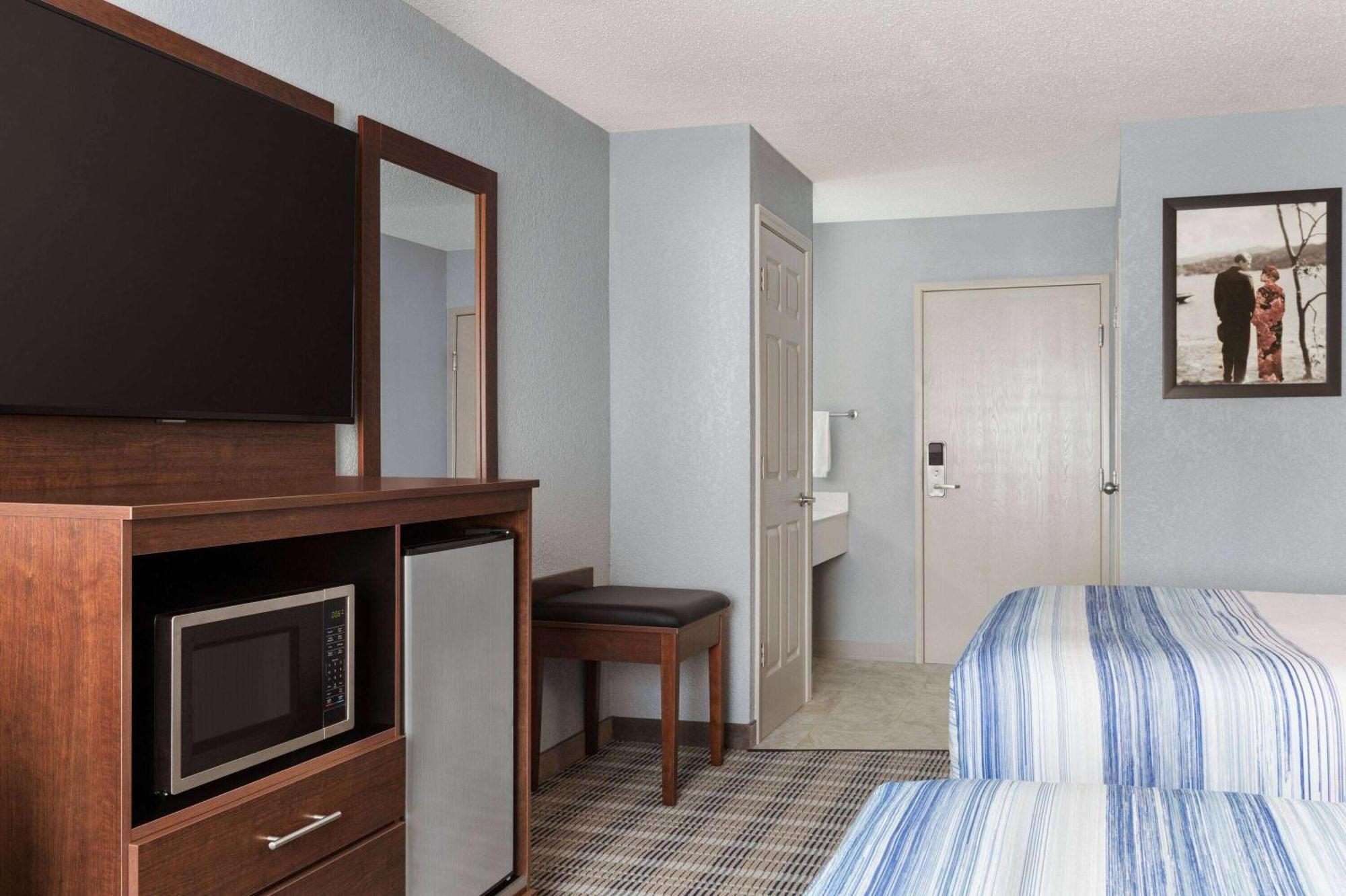 Americinn By Wyndham Williamsburg Zewnętrze zdjęcie